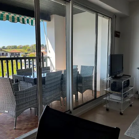 Lumineux Avec Terrasse, Vue Sur La Nivelle Et Proche Du Centre De Socoa. - Fr-1-239-754 Ciboure